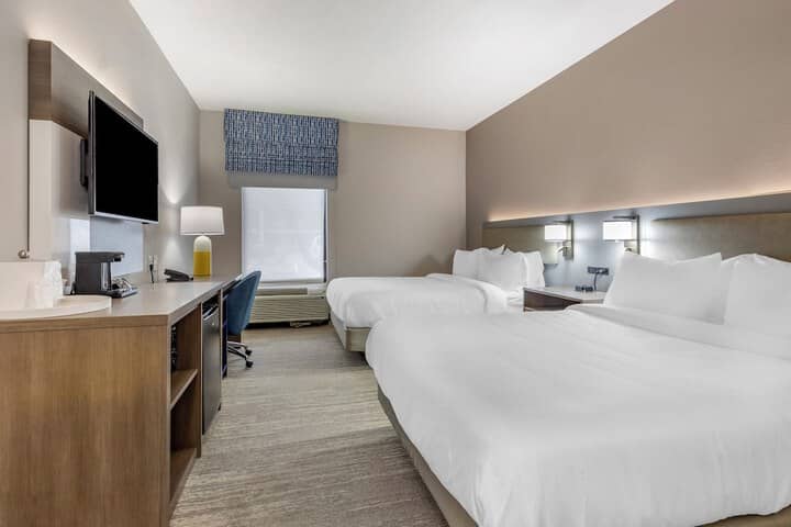 Room 6 of 26