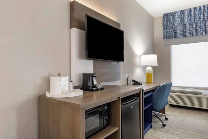 Room 11 of 26