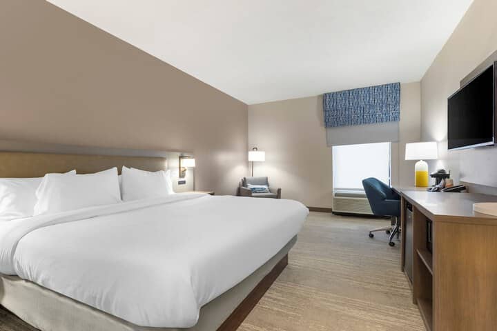 Room 3 of 26
