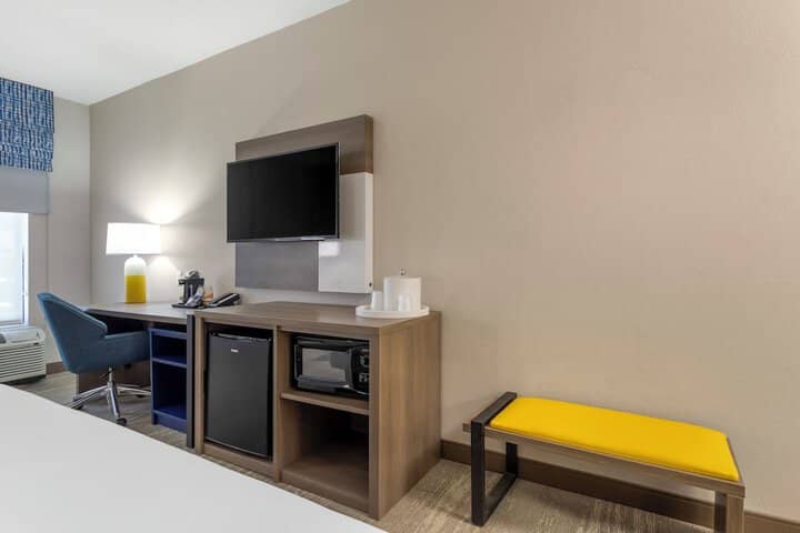 Room 4 of 26